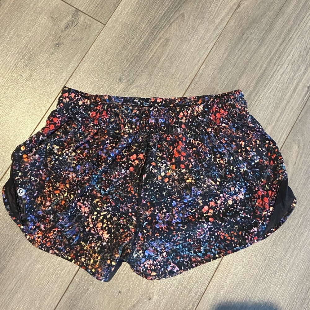 Lululemon Size 8 shorts